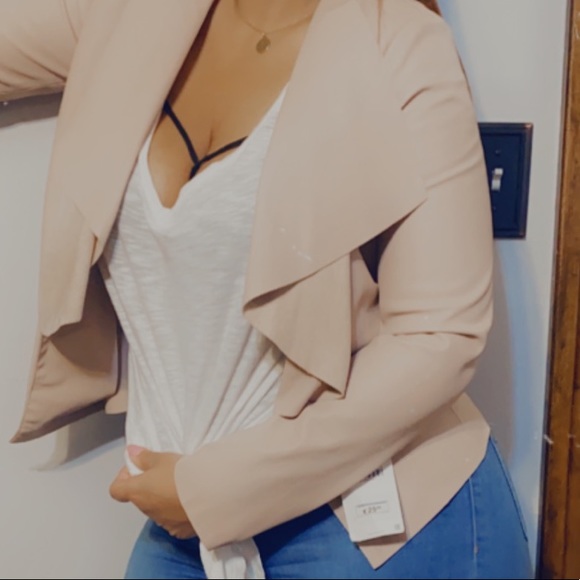 Zara’s Women’s Pale Pink Faux Leather Jacket - Picture 12 of 13